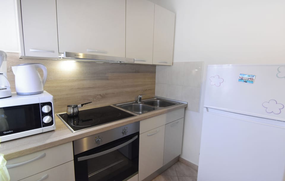 Studio, 1 Bedroom, Terrace | Interior