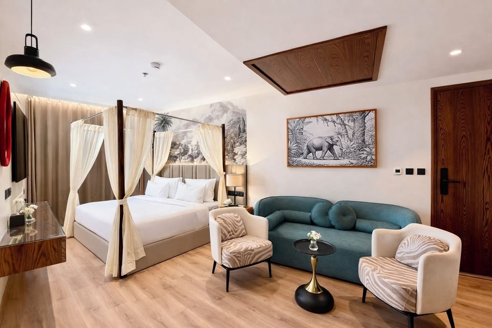 Luxury Studio Suite, Kitchenette | In-room safe, desk, laptop workspace, blackout drapes