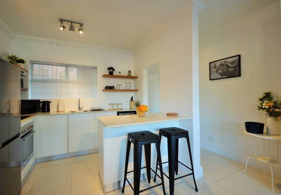 Seating area in kitchen.