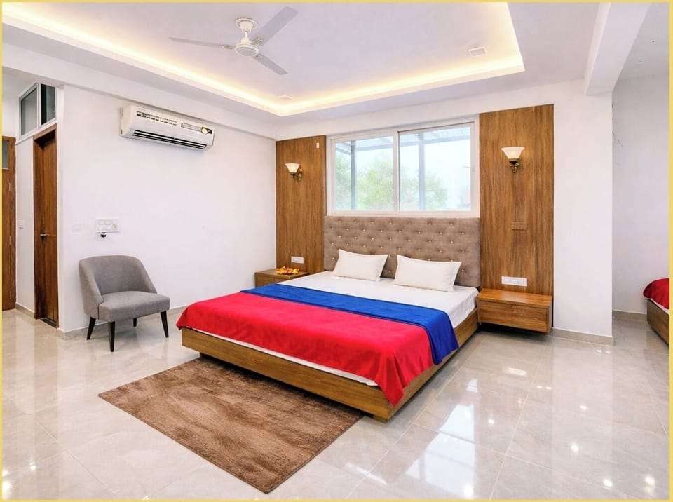 Premium bedding, desk, laptop workspace, soundproofing