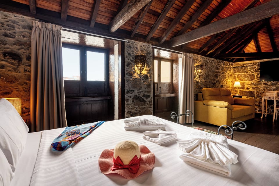 Family Triple Room | In-room safe, free WiFi, bed sheets
