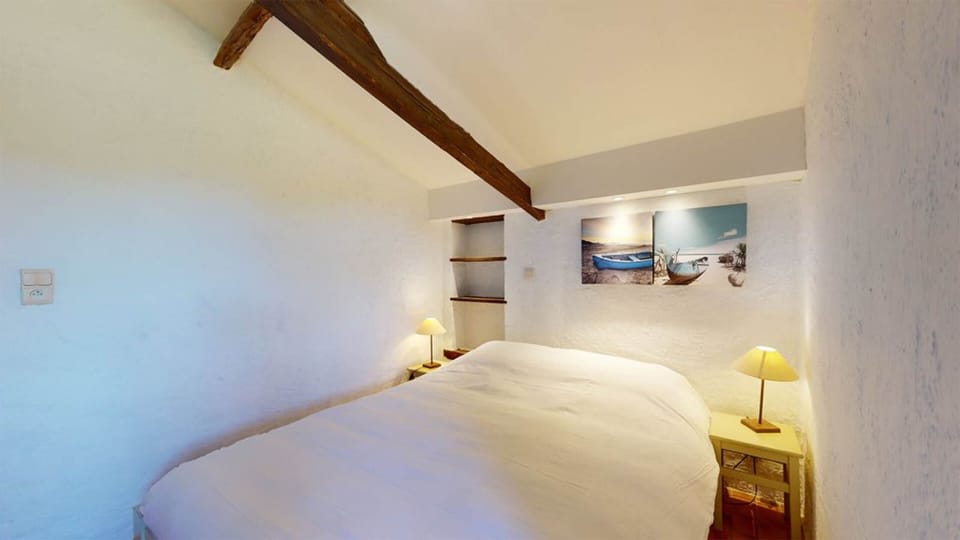 Domaine-des-Fargues-Gite-du-Forgeron-chambre-01-1024x576