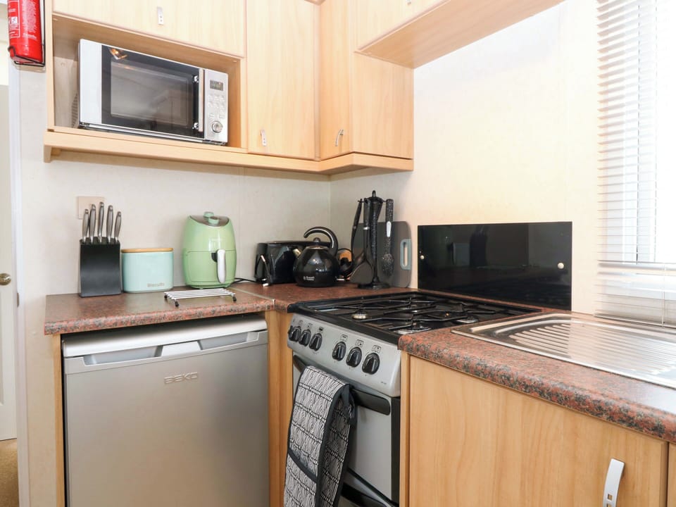 Cottage | Private kitchen | Cookware/dishes/utensils