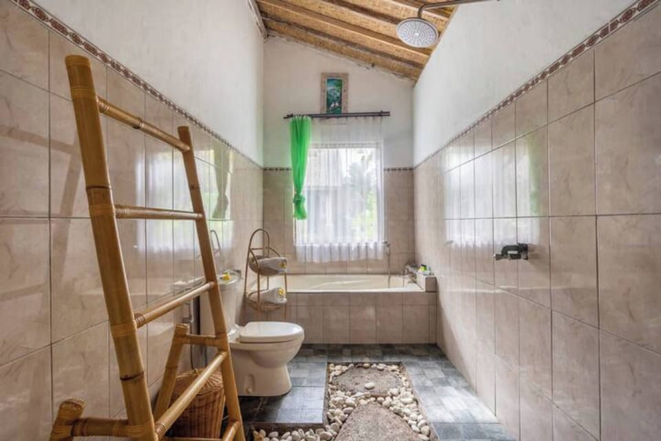 Room, 1 Bedroom, Smoking, Hot Tub | Bathroom