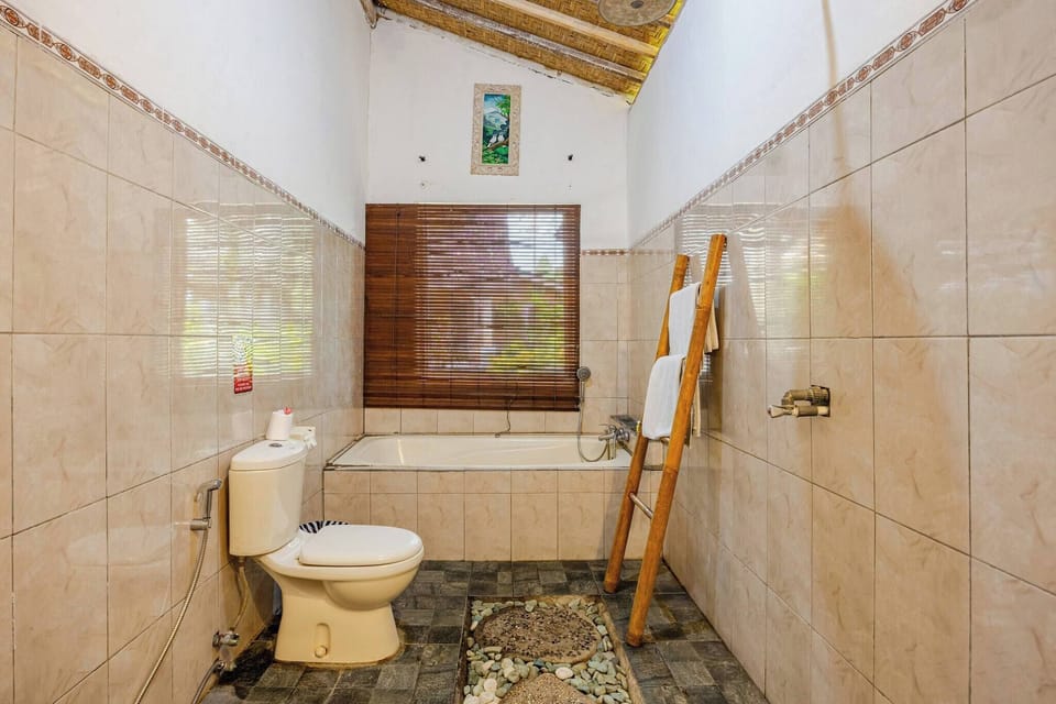 Room, 1 Bedroom, Smoking, Hot Tub | Bathroom