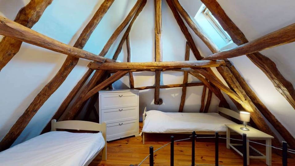 Domaine-des-Fargues-gite-du-tonnelier-chambre-05-1024x576