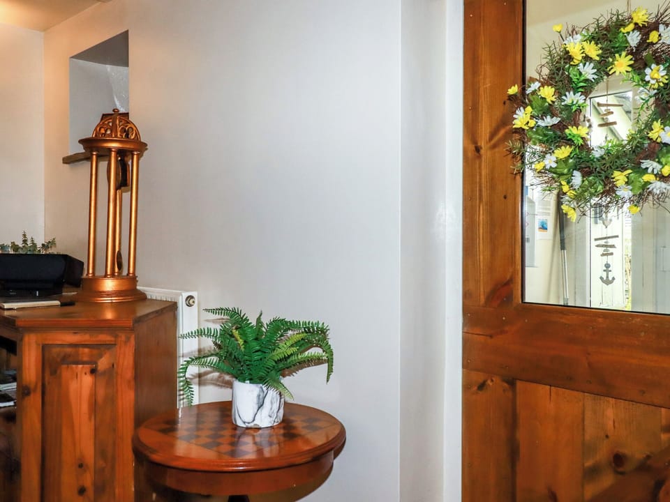 Cottage | Interior