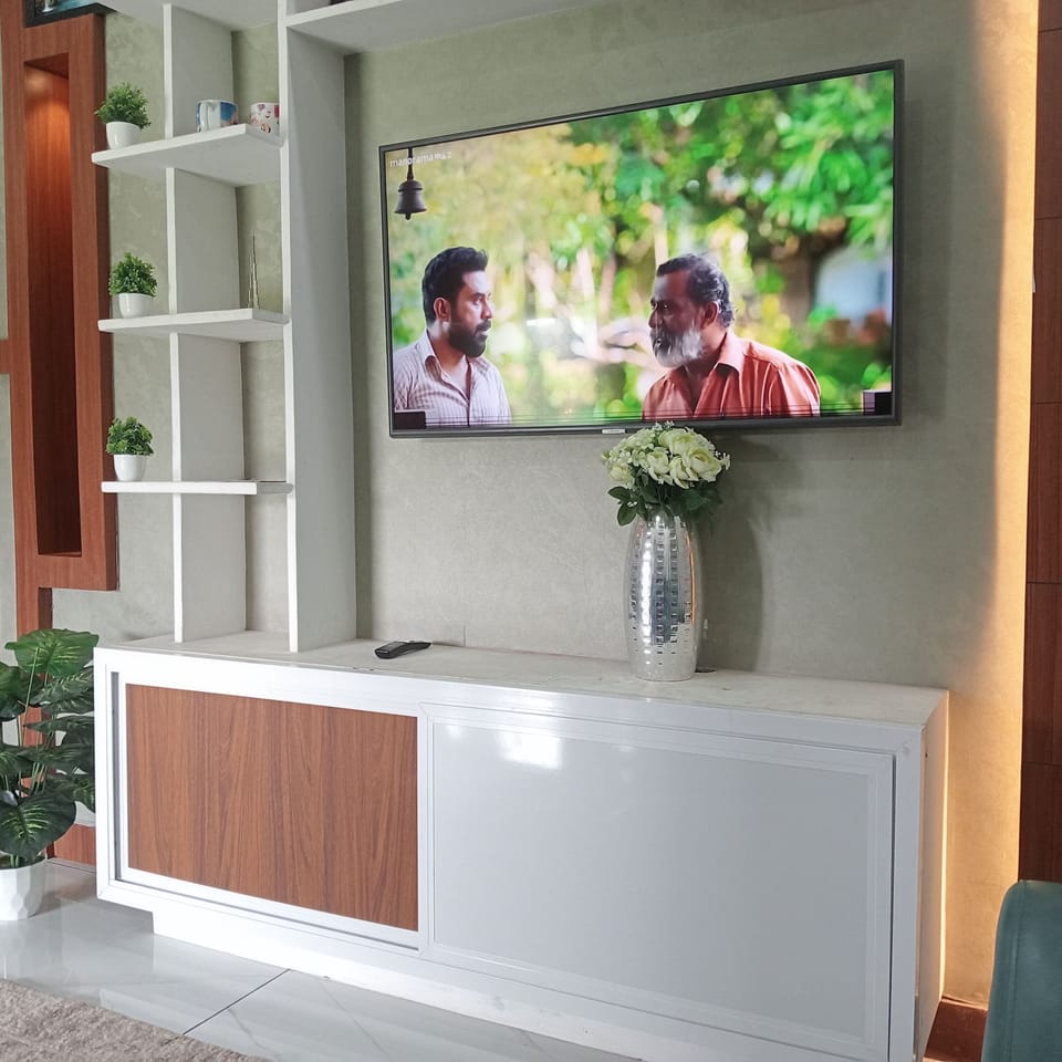 43" Samsung - Smart TV (Connected with WIFY)
