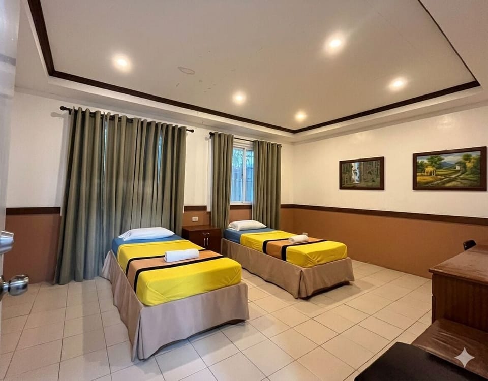 Standard Twin Room | Free WiFi, bed sheets