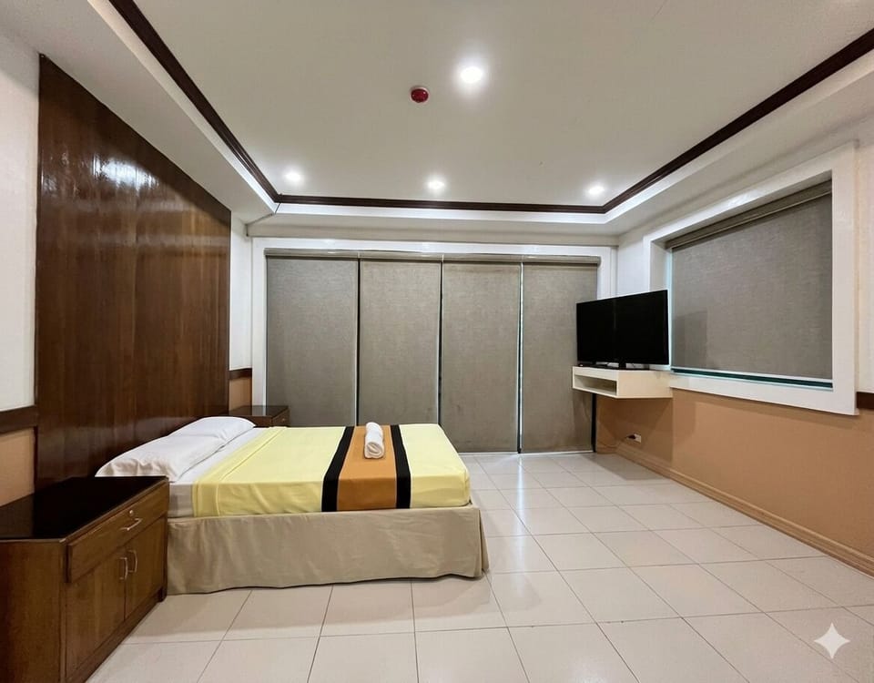 Standard Double Room | WiFi (free), bed sheets