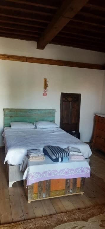 Classic Double Room | Desk, iron/ironing board, free WiFi, bed sheets