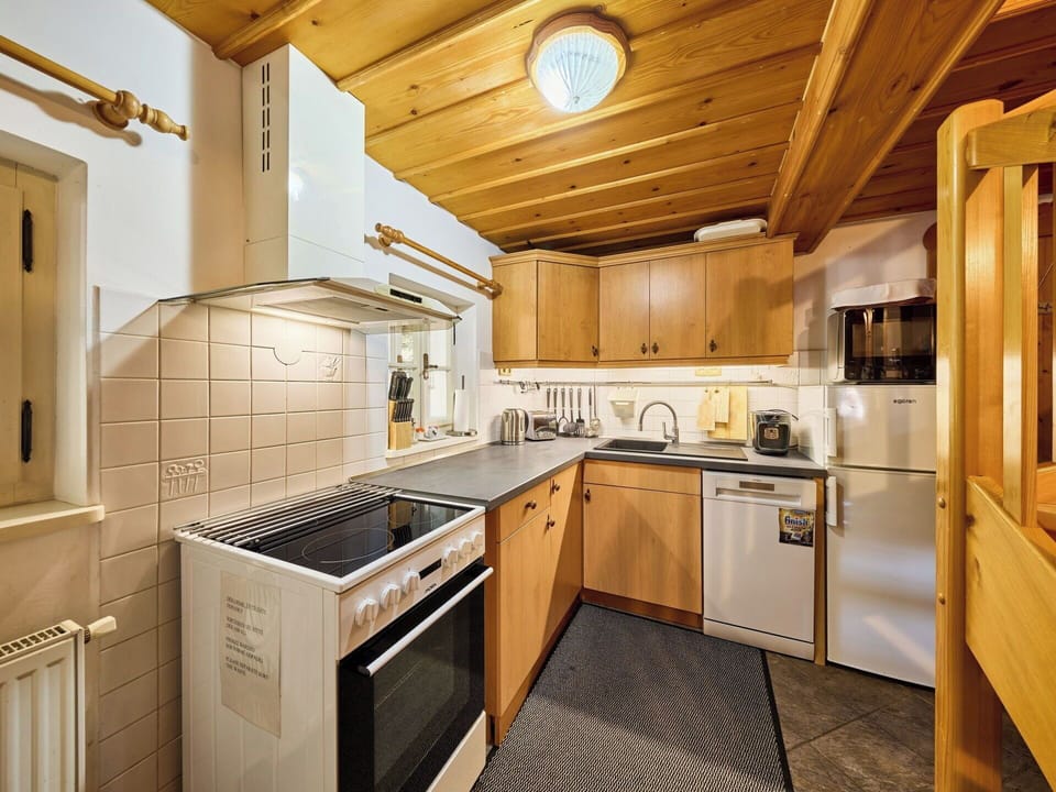 Wood, Kitchen, Ceiling, Interior Design, Countertop, Major Appliance, Cabinetry, Floor, Room, Sink