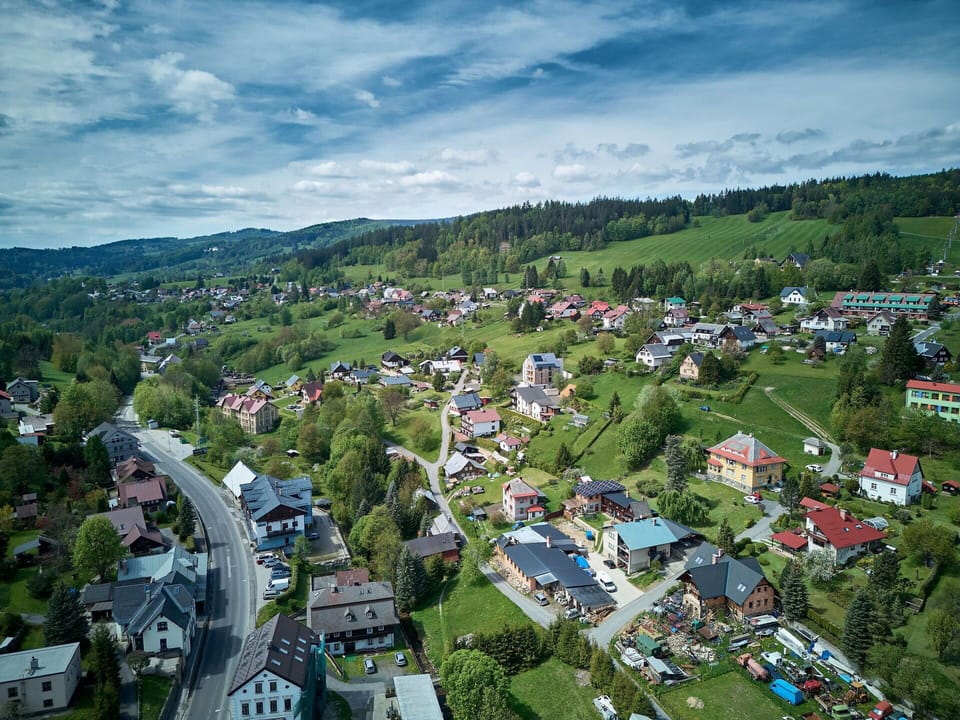 Tree, Residential Area, Landscape, House, Bird'S-Eye View, Suburb, Rural Area, Human Settlement, Land Lot, Village