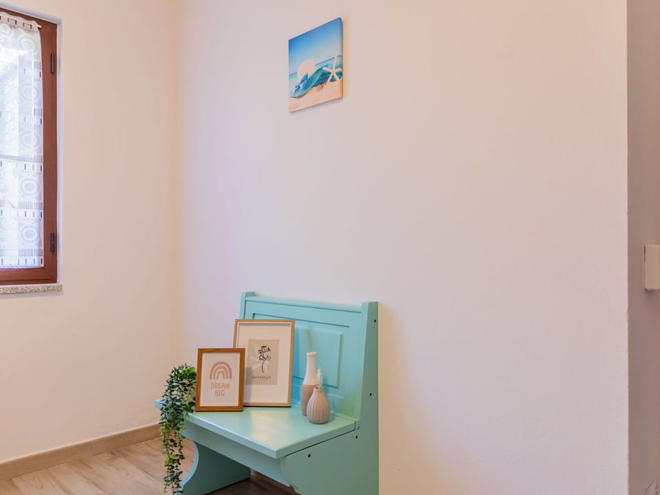 Wall, Furniture, Interior Design, Wood, Floor, Flooring, Lighting, Room, Home, Pink