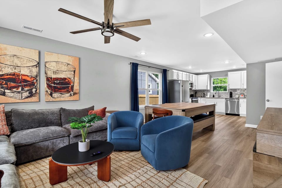 Living Area: Relax in the inviting living area featuring comfortable seating, stylish décor, and plenty of space to gather, unwind, and make yourself at home.