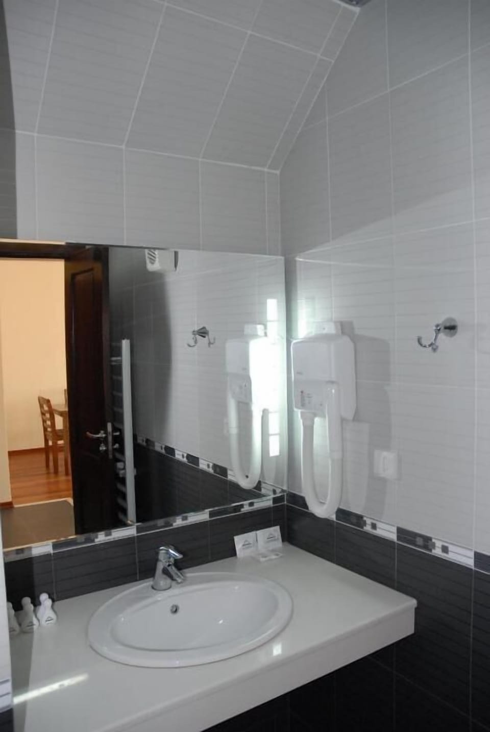 Suite, Balcony, Mountain View | Bathroom | Slippers