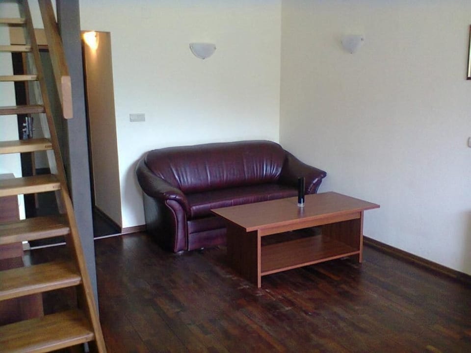 Suite, Balcony, Mountain View | Interior