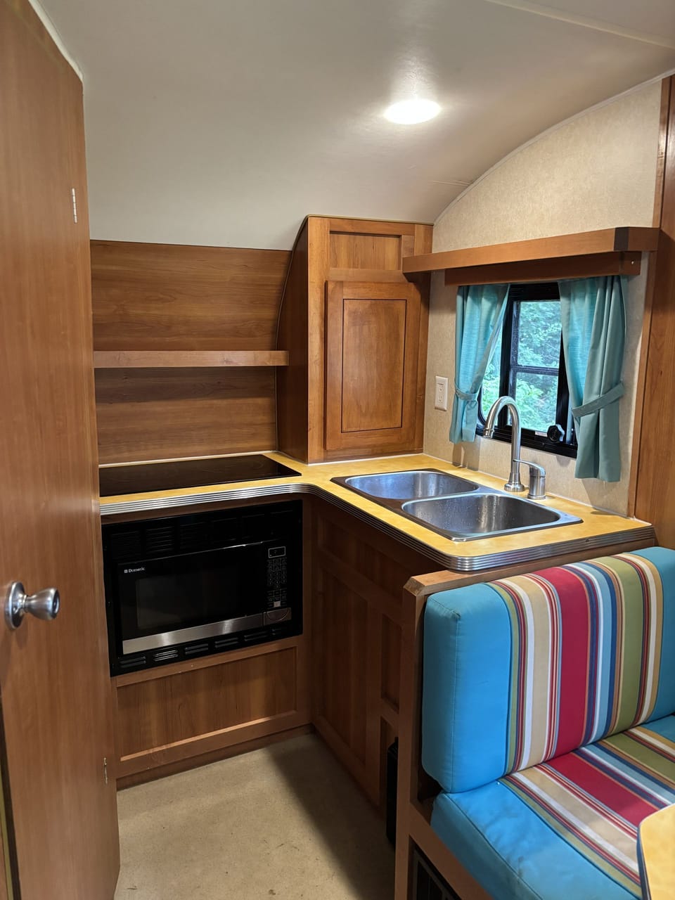 Deluxe Mobile Home, 1 Queen Bed, Kitchenette | Private kitchen