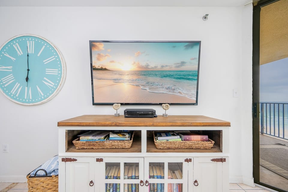 Condo, 3 Bedrooms | Interior