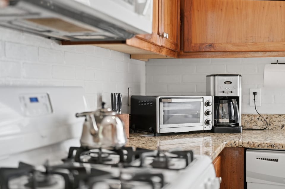 Toaster, coffee, and more!