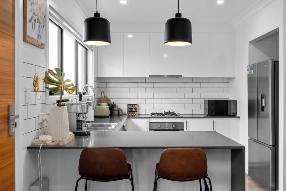full kitchen
