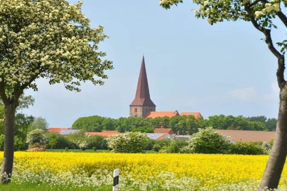 Surroundings [summer] (1-5 km)