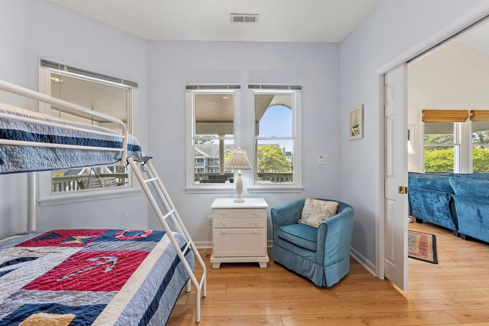 CL402M: Bliss | Bedroom 1