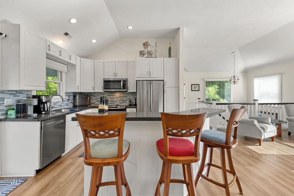 SH258: Moon Jelly Manor | Top Level Kitchen