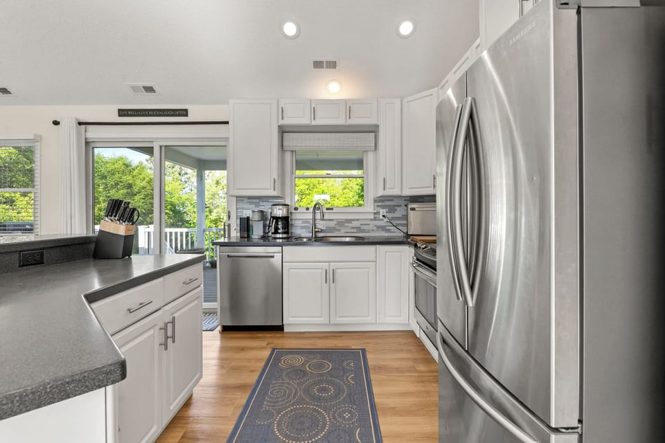 SH258: Moon Jelly Manor | Top Level Kitchen