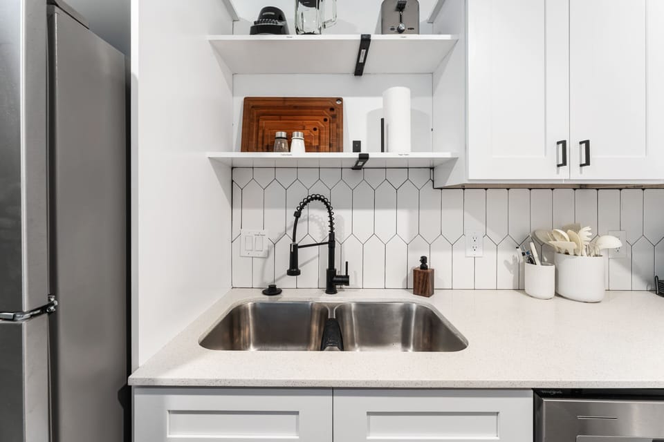 Sink, Sink Faucet, Indoors, Kitchen, Appliance