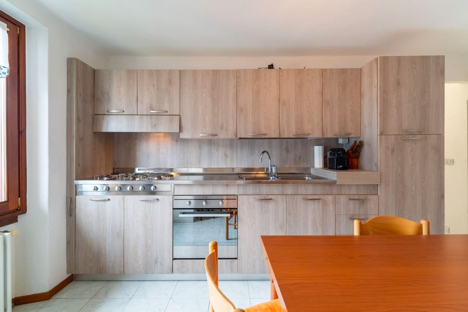 Apartment, 1 Bedroom, Balcony, Lake View | Private kitchen | Espresso maker, coffee/tea maker
