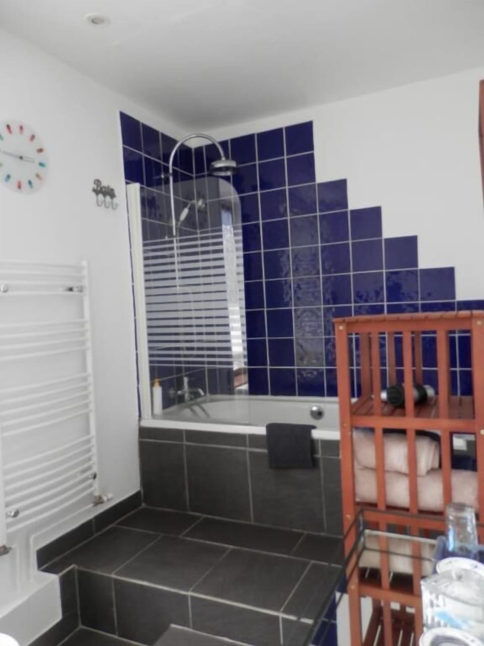Deluxe Studio | Bathroom