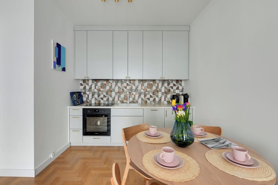Deluxe Apartment | Private kitchen | Electric kettle