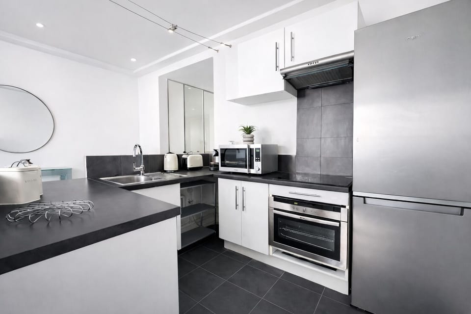 Apartment | Private kitchen | Fridge, oven, stovetop, cookware/dishes/utensils
