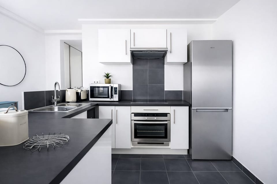 Apartment | Private kitchen | Fridge, oven, stovetop, cookware/dishes/utensils