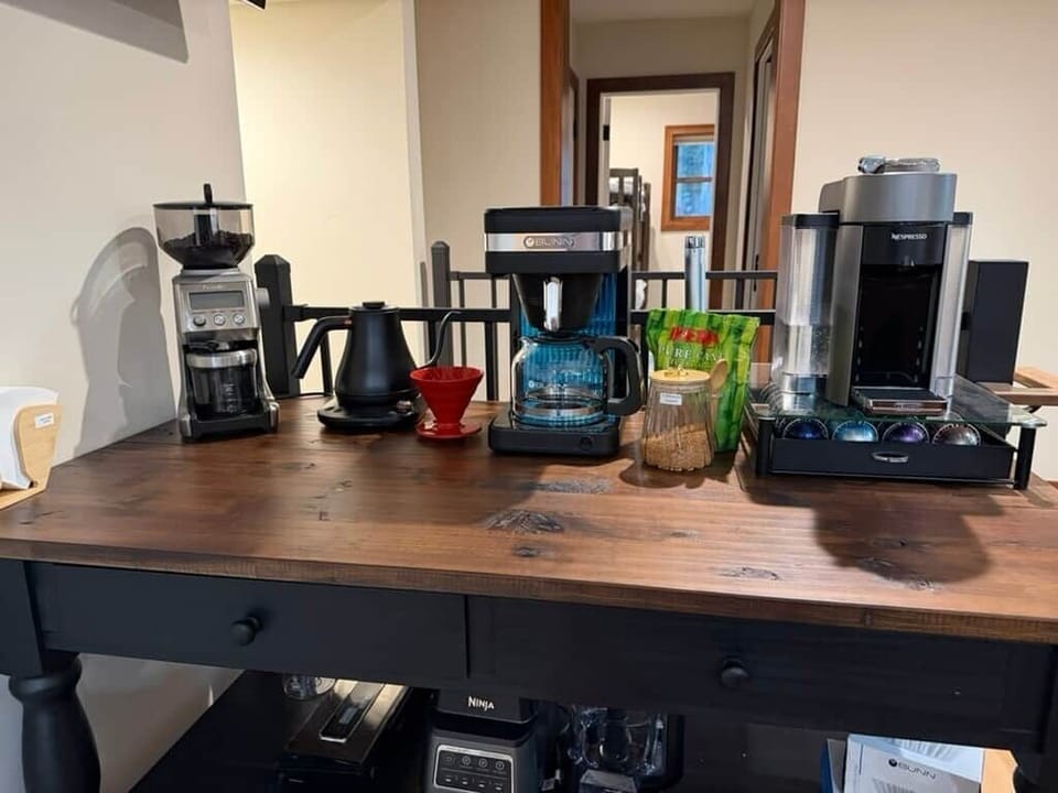 Fully equipped chef's kitchen with gas range