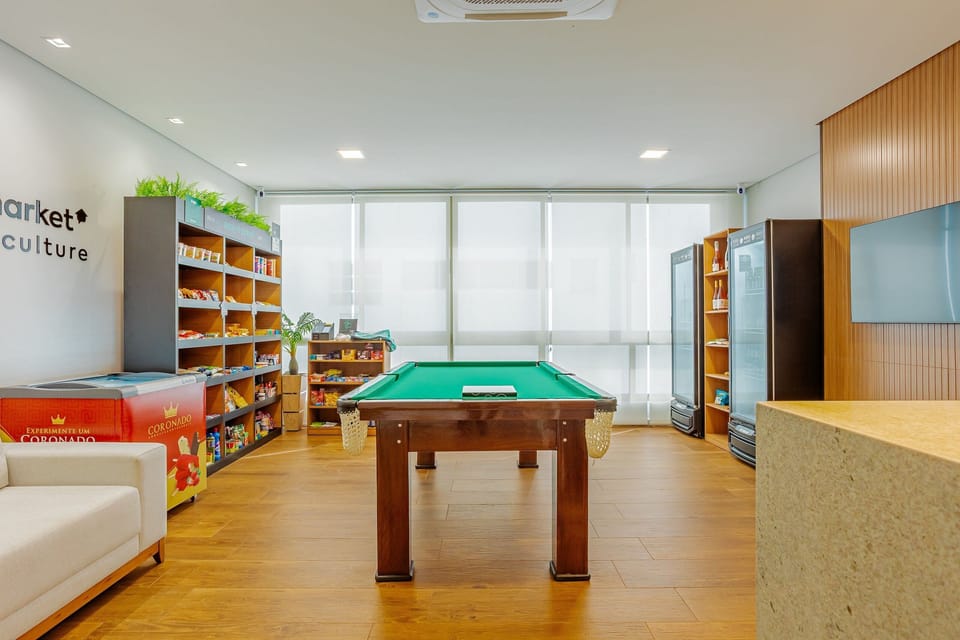 Food and drinks,Game Room