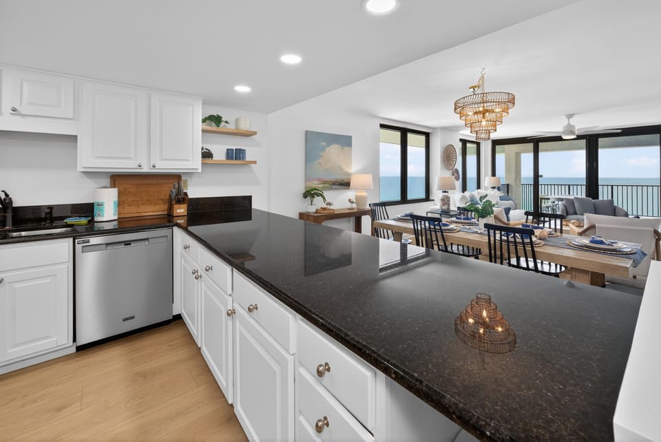 Cook with ease in a well-equipped kitchen with sharp knives, dishes, pots, pans, barware, and glassware. Fresh seafood from Local Steamer and groceries from Publix, Walmart, and Winn-Dixie are all conveniently near Watercrest for easy vacation meals.