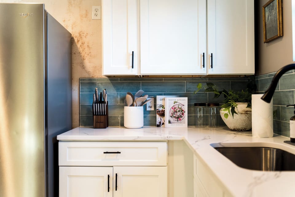 Luxury House, Multiple Bedrooms, Non Smoking, Private Pool | Private kitchen