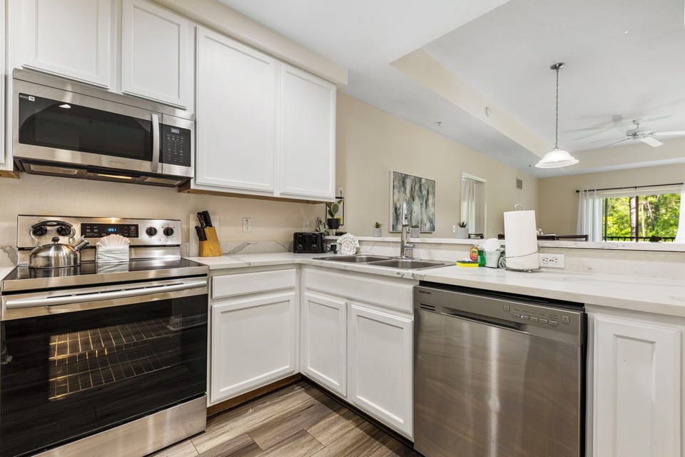 3-web-or-mls-LetsGoClick-024