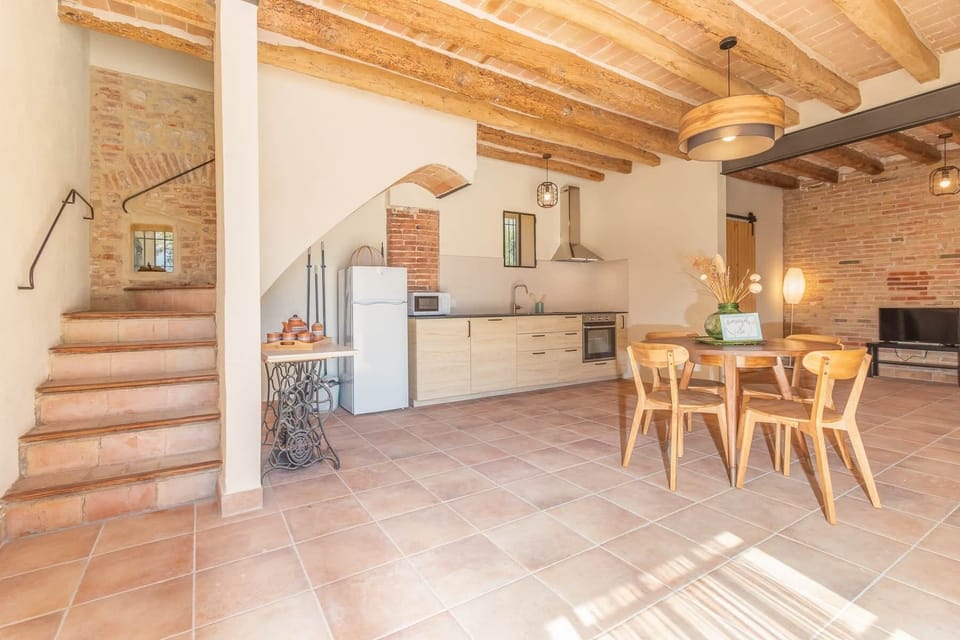 Dining room/living room and kitchen (house 1)
