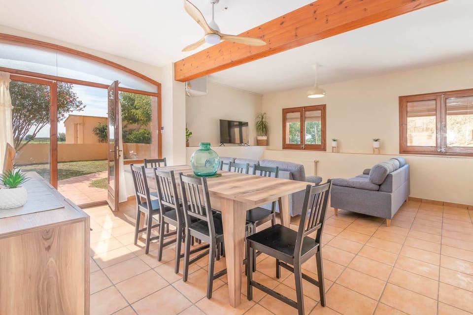 Living/dining room