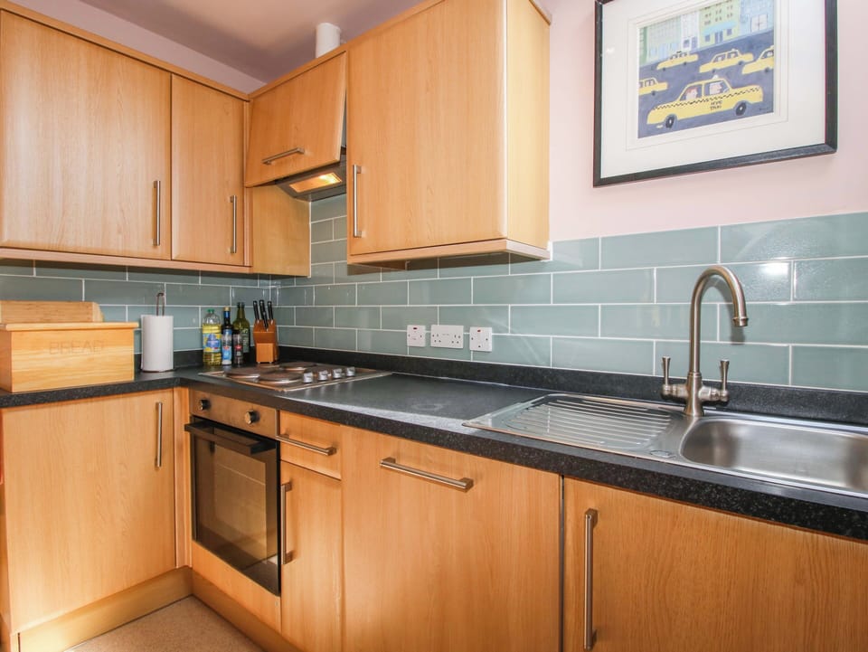 Dishwasher, cookware/dishes/utensils
