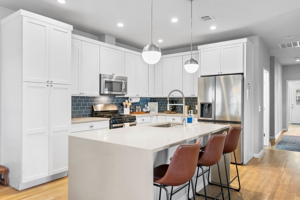 Brew your morning coffee or prep a full group dinner in this fully stocked kitchen. Features ample counter space and all the cookware you need.
