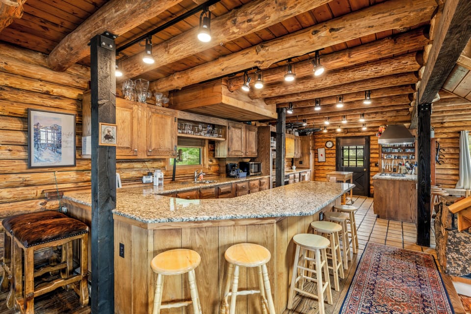 Breakfast bar with seating for nine