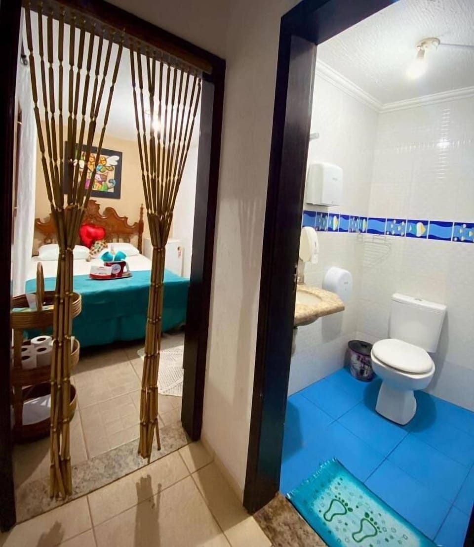 Comfort Suite, Pool View | Bathroom