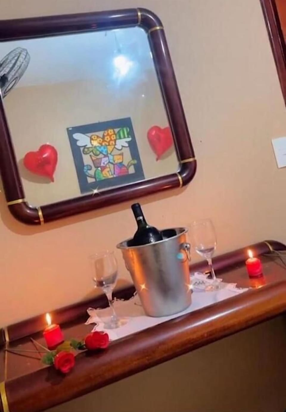 Comfort Suite, Pool View | Food and drink
