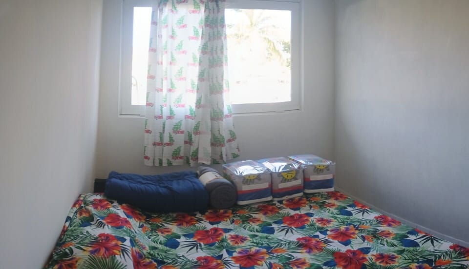 King size bead with memory foam mattress 