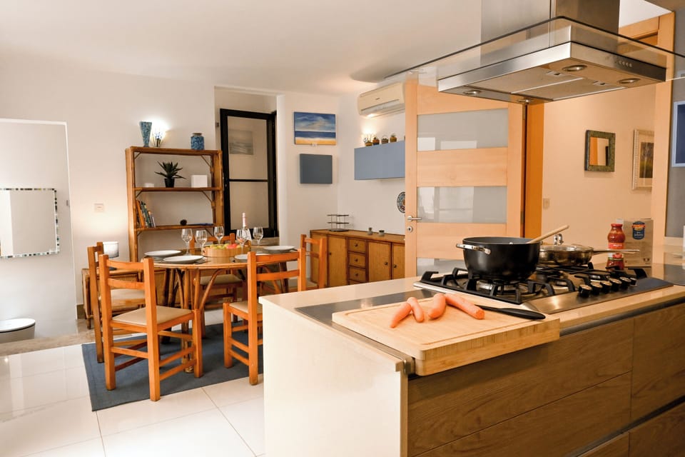 Kitchen and dining area