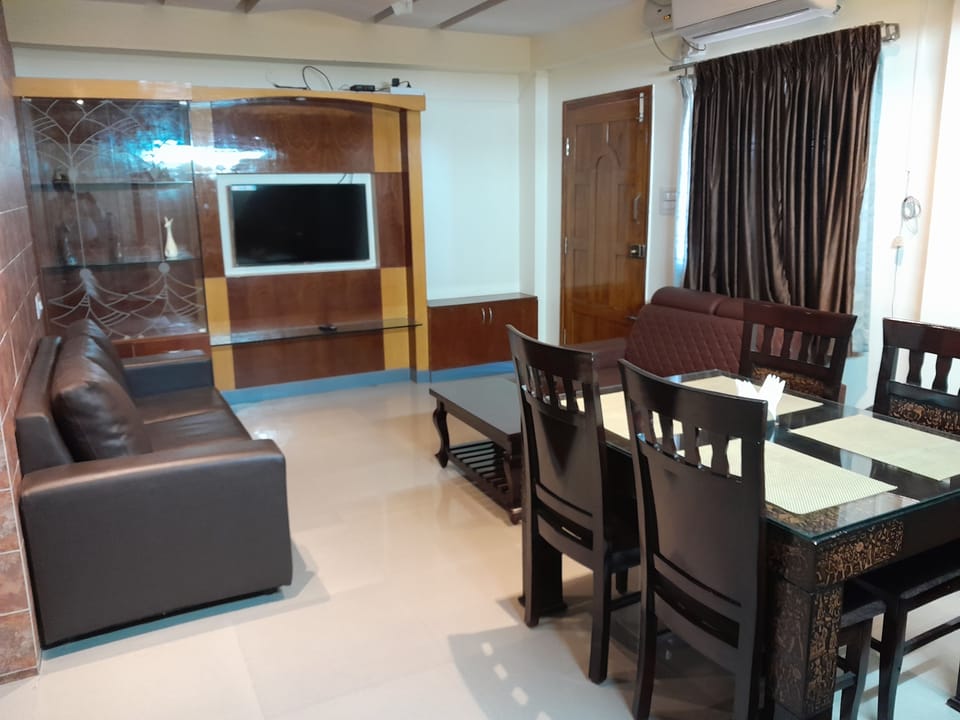 The Nisarga Grand Bangalore India Hotel in Bengaluru